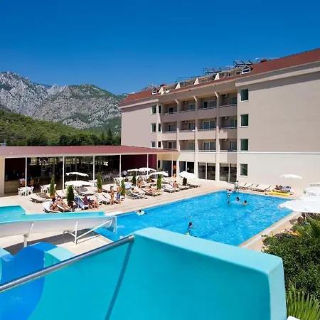 Larissa Park Hotel