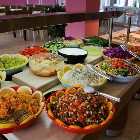 Larissa Park Otel 3*