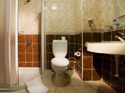Hotel Larissa Park 3*